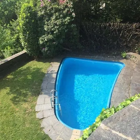 In With Swimming Pool Ferienhaus *