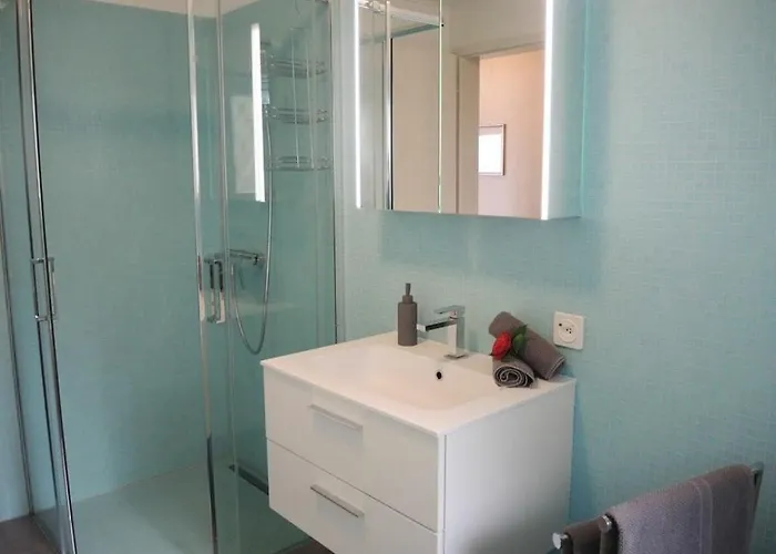 Дом отдыха In With Swimming Pool Бриссаго