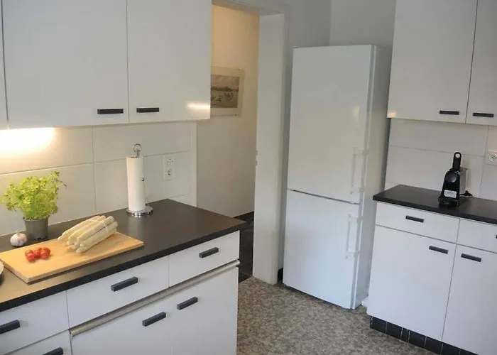 Дом отдыха In With Swimming Pool *