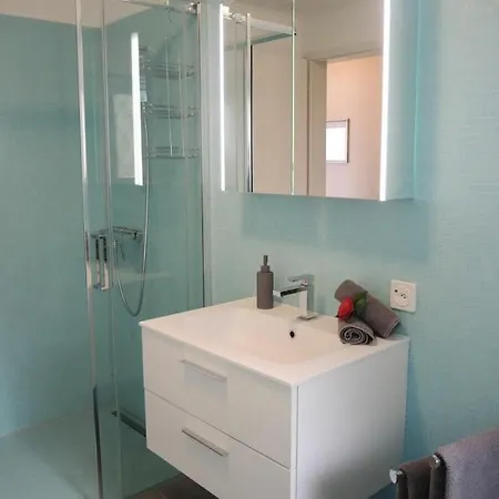 Casa vacanze In With Swimming Pool Brissago