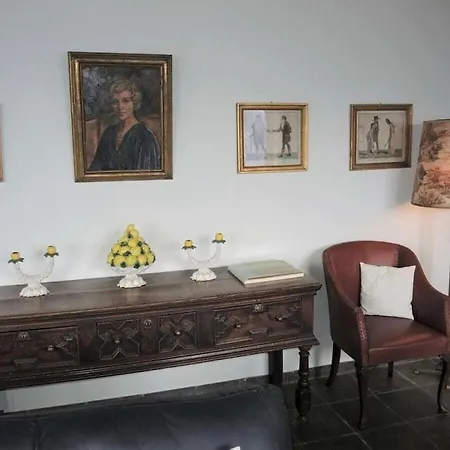 In With Swimming Pool Casa vacanze