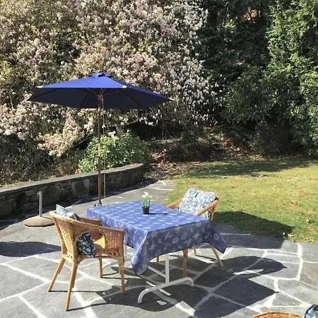 Casa vacanze In With Swimming Pool Brissago