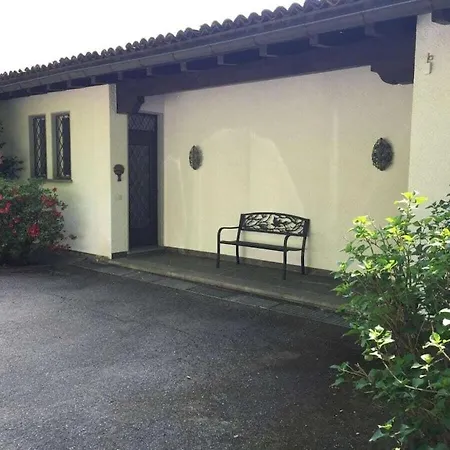 Casa vacanze In With Swimming Pool Brissago