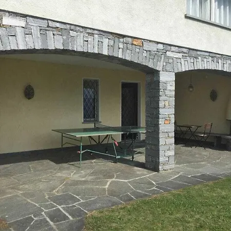 Casa vacanze In With Swimming Pool Brissago