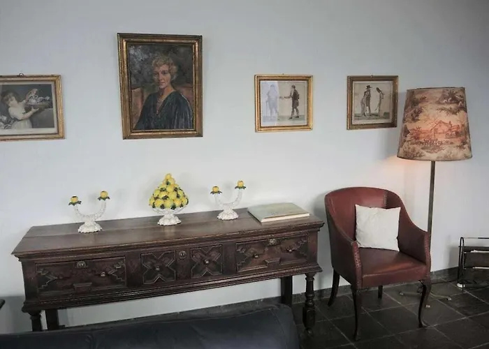 In With Swimming Pool Vakantiehuis