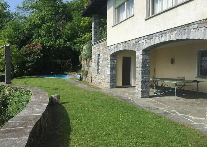 In With Swimming Pool Brissago