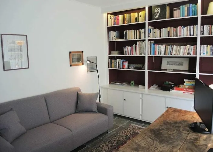 In With Swimming Pool * Brissago