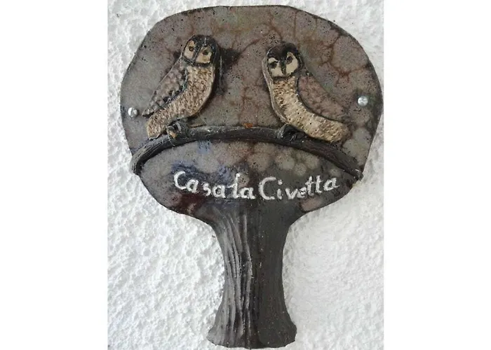 Dom wakacyjny In With Swimming Pool